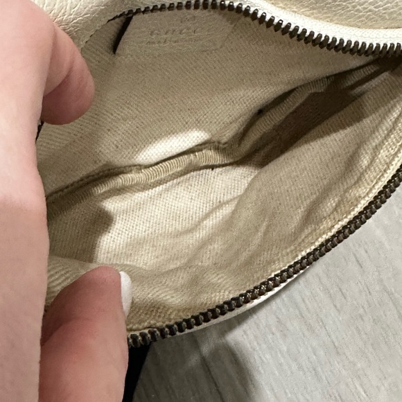 Gucci Grained Calfskin Small Logo Belt Bag - white - Picture 5 of 8